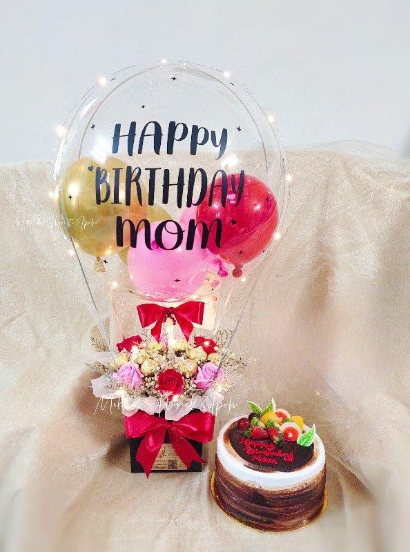 0198 泡泡 air 氣球 with 肥皂 玫瑰s & 費列羅 rocher & home製造 cake (ipoh delivery only)