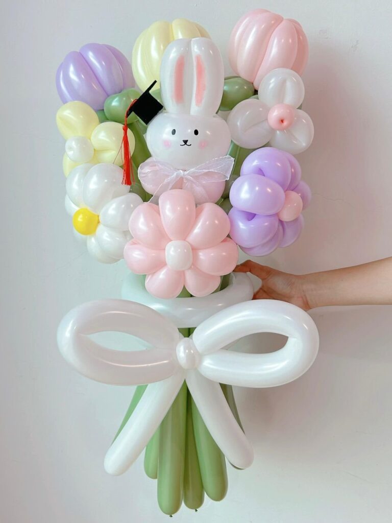 0438 畢業 氣球 花 花束 兔子