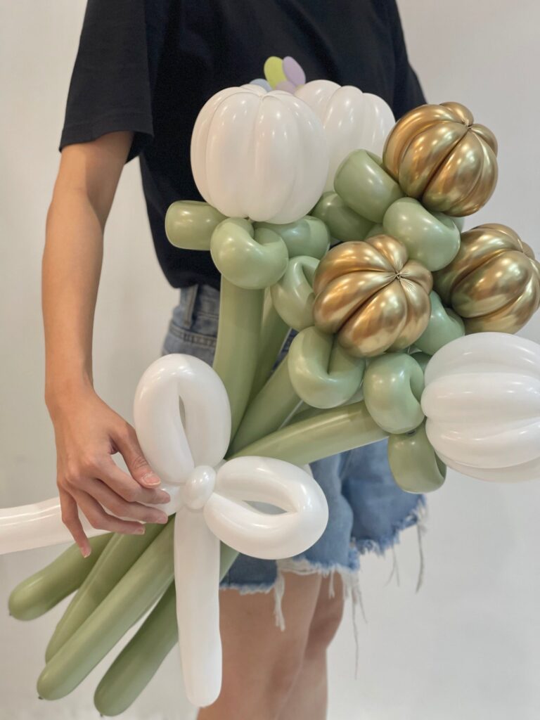 0523 氣球 鬱金香s 花 花束 白色 金色 系列 (klang valley delivery) (金色)