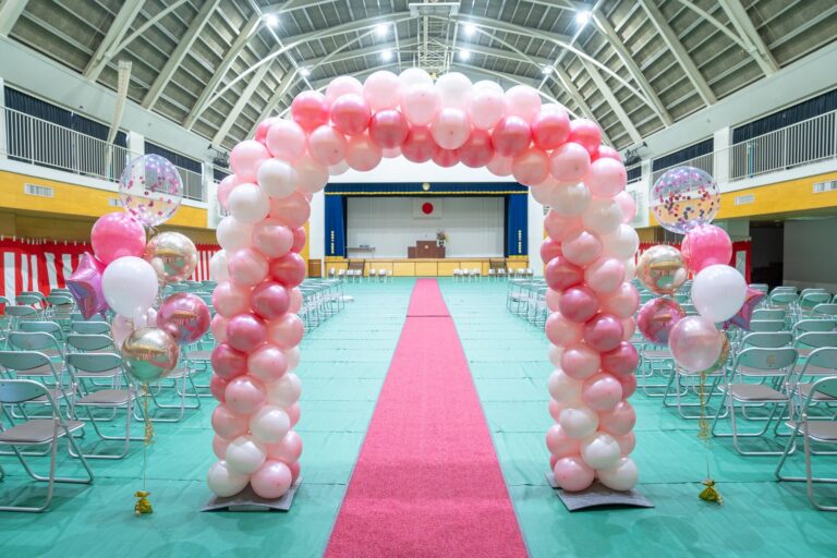 幼稚園入學典禮粉白色氣球拱門